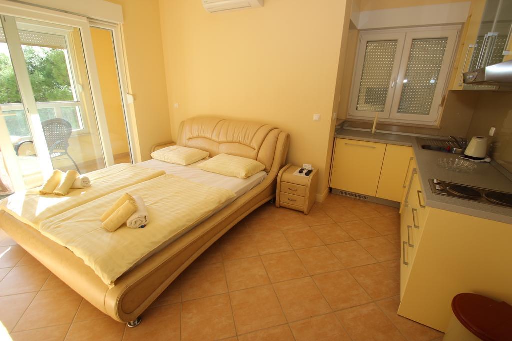 Apartments Villa Astra & Pinija بريلا الغرفة الصورة